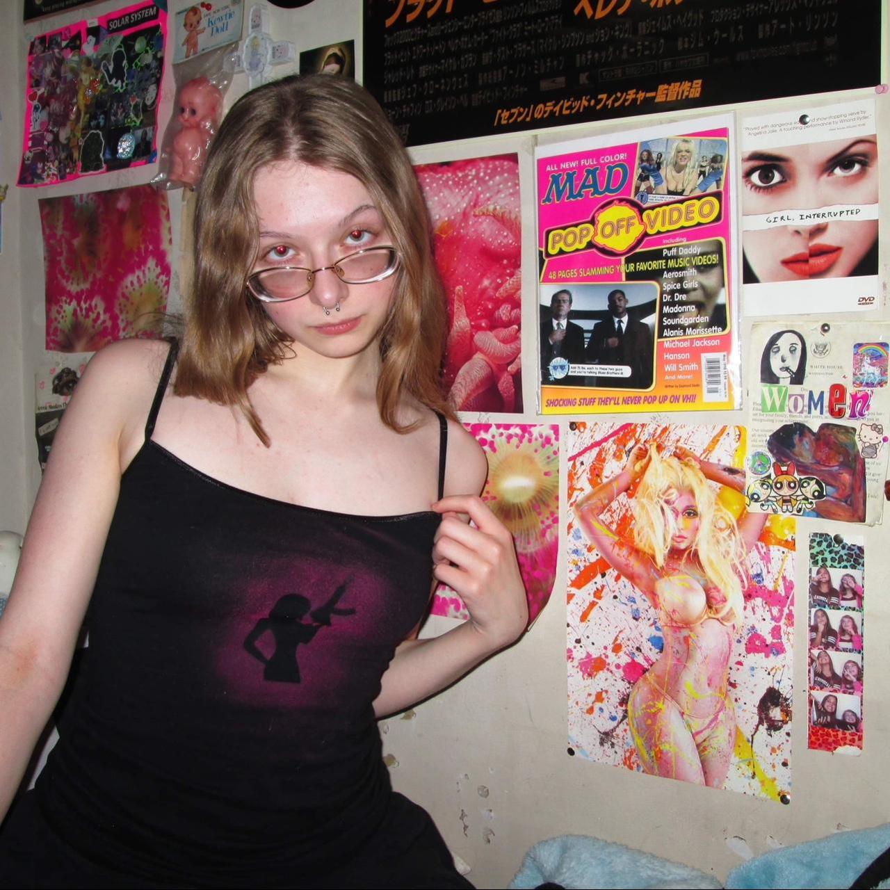 gun girl tank