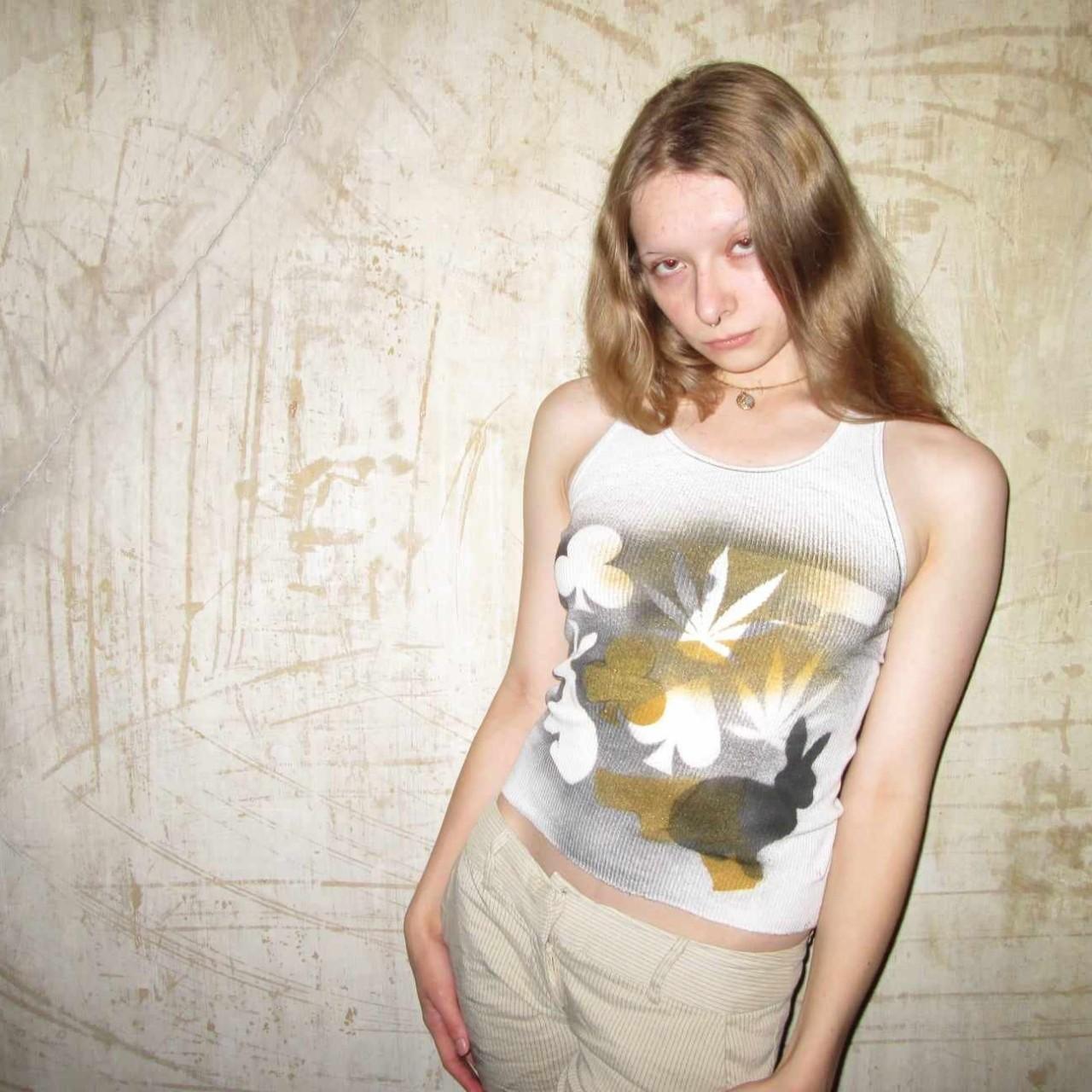 gold+black tank 1