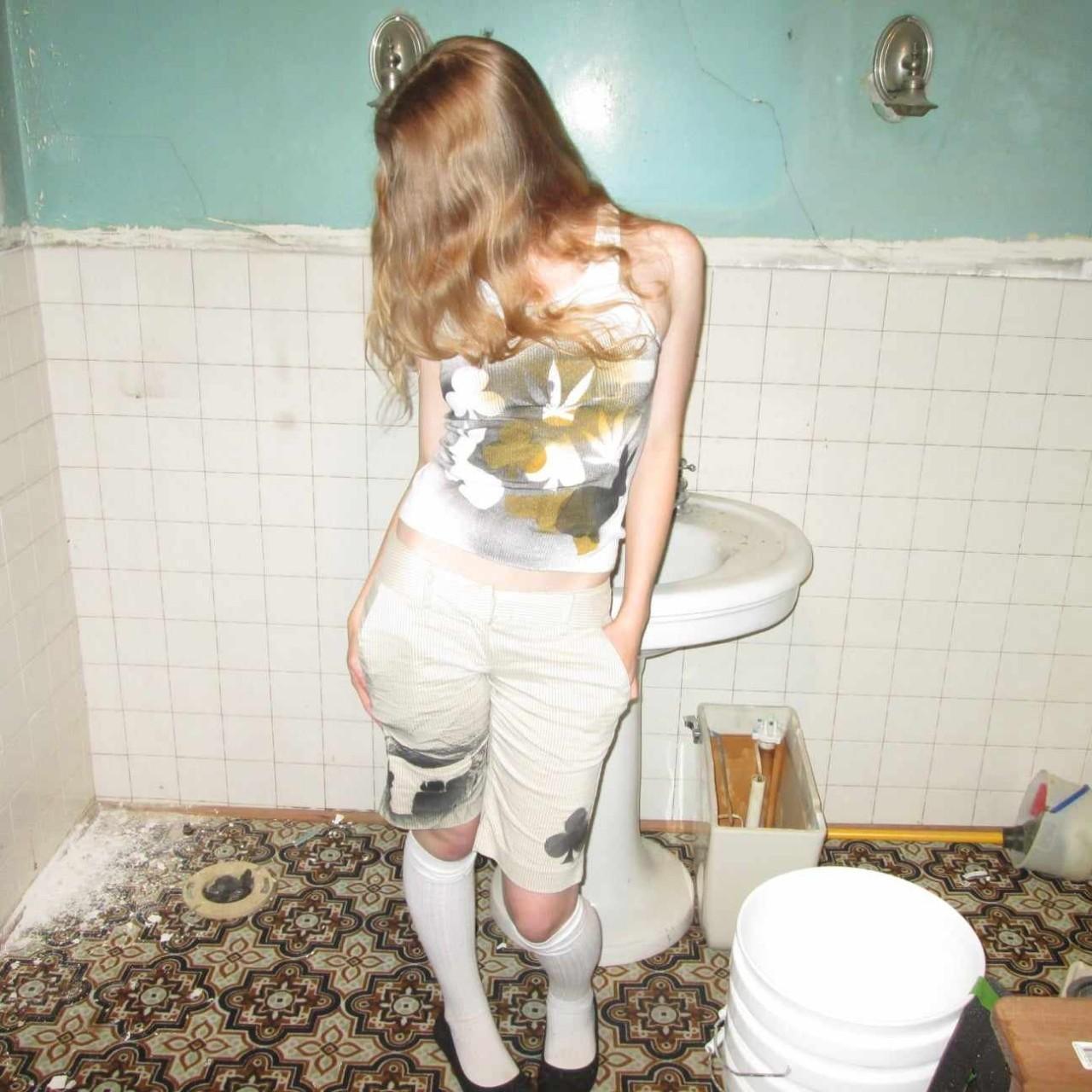 gold+black tank 1