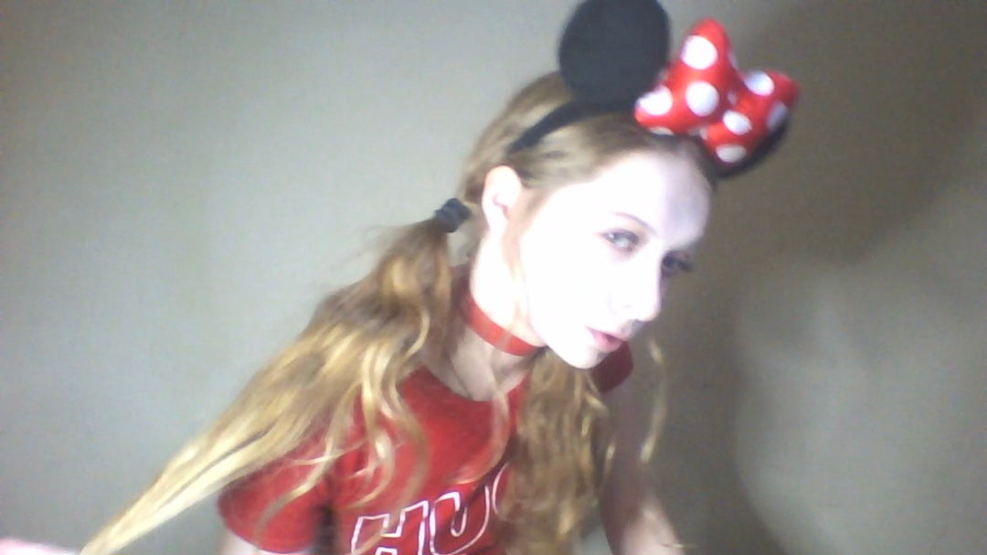 red latex choker 2